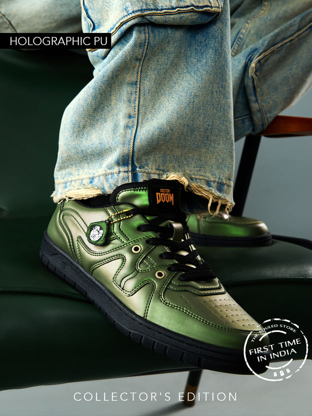 Marvel: Doctor Doom Men Low Top Sneakers - Image 2