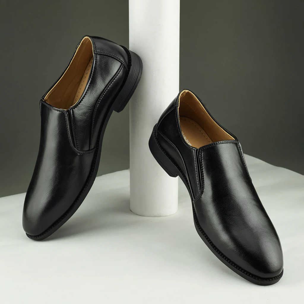 Boys' Black Sneakers – Sleek Style Meets Everyday Function