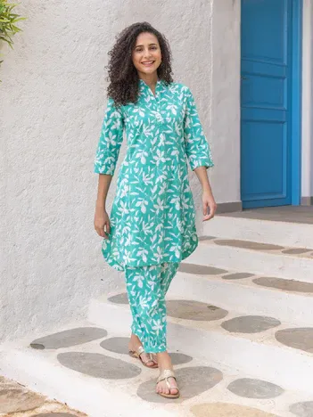 Turquoise Leaf Print Cotton Kurta Set – Breezy Comfort & Effortless Style - Image 4