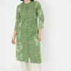 Green Printed Straight Kurta – A Blend of Patterns & Playfulness