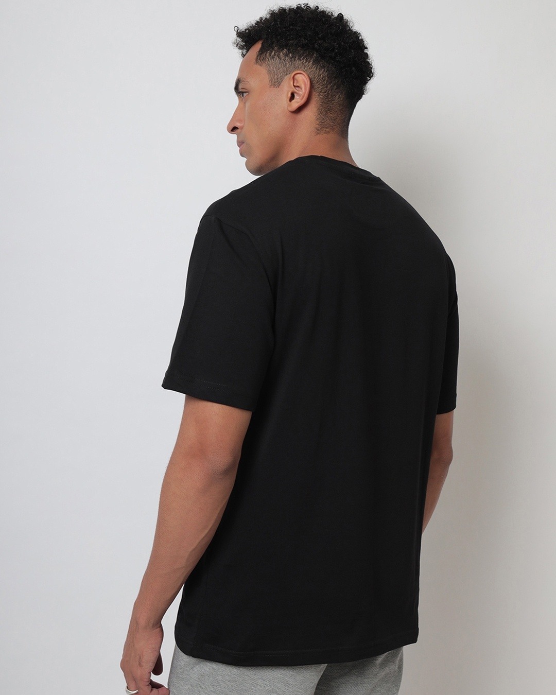 Men’s Black “Hang in There” Astronaut Graphic Oversized T-Shirt - Image 3