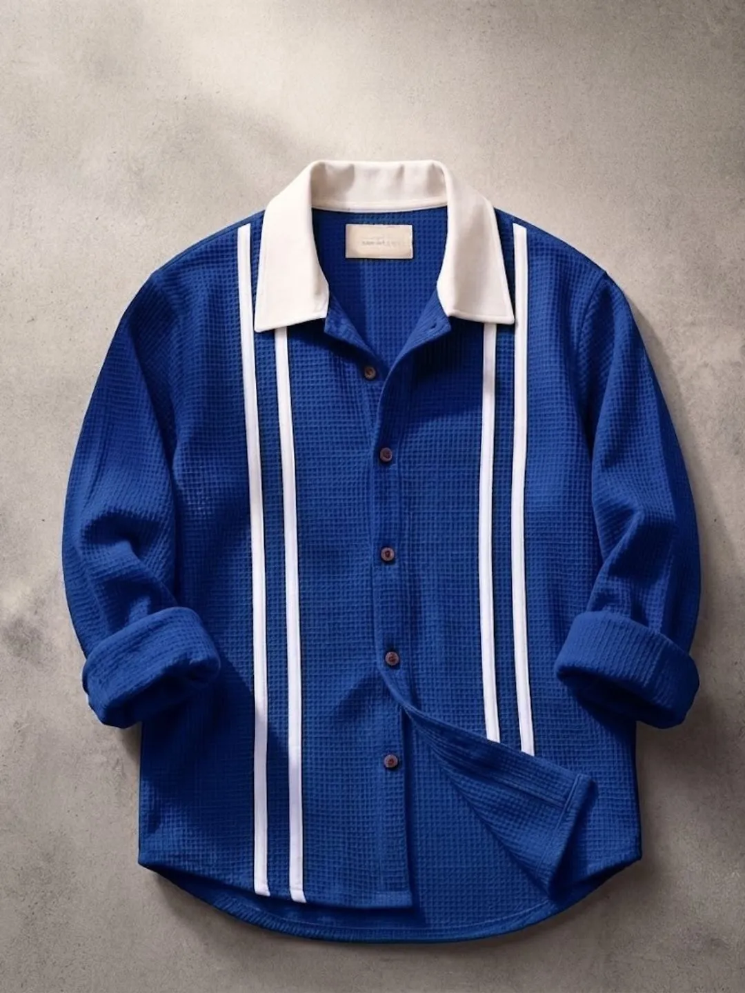 Long-Sleeve Waffle Knit Button-Down Shirt with Contrast Collar and Vertical Stripes - Image 4