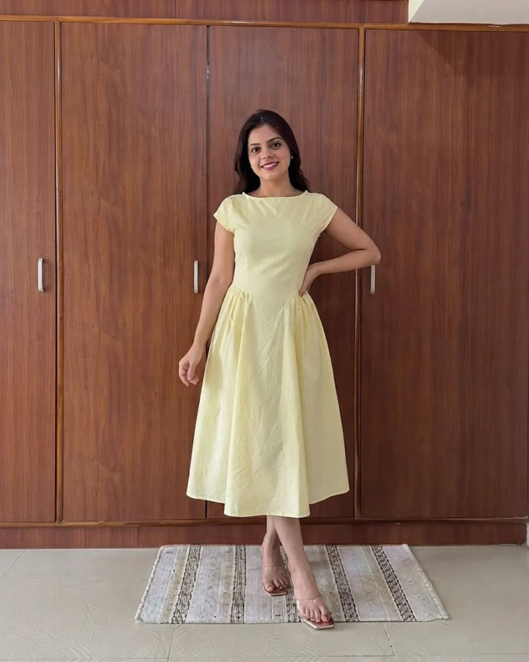 Women Sleeveless Square-Neck Fitted Bodice Flared Midi Dress - Image 2