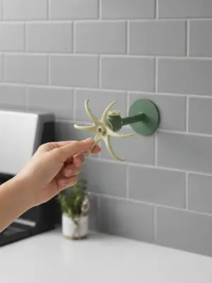 Octopus-Shaped Rotating Multi-Purpose Wall Hook