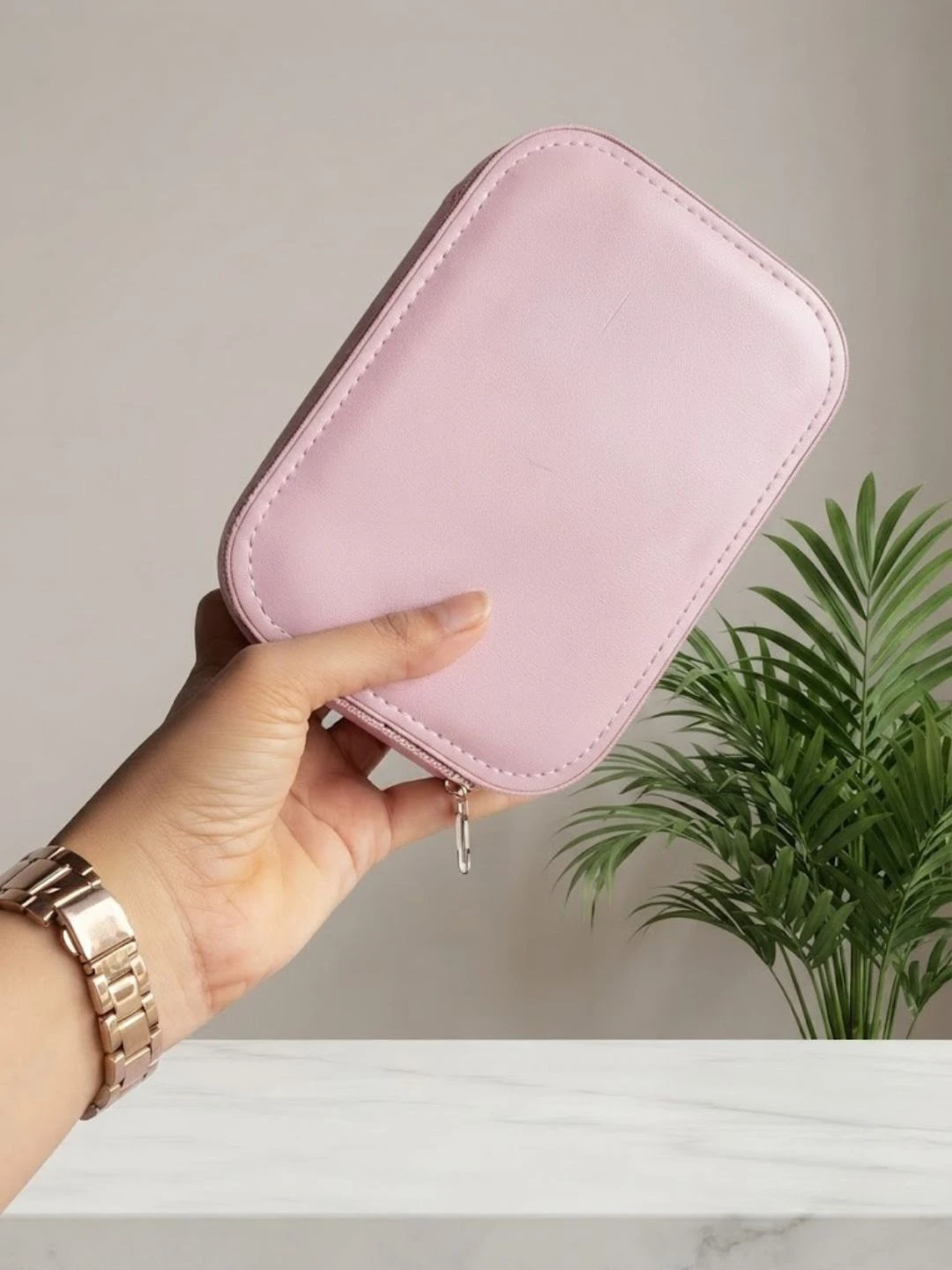 Portable LED Light Makeup and Jewelry Storage Box - Image 2