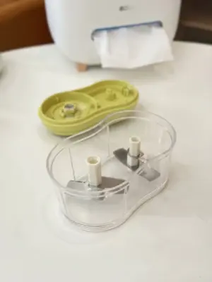 Manual Press Vegetable and Garlic Chopper