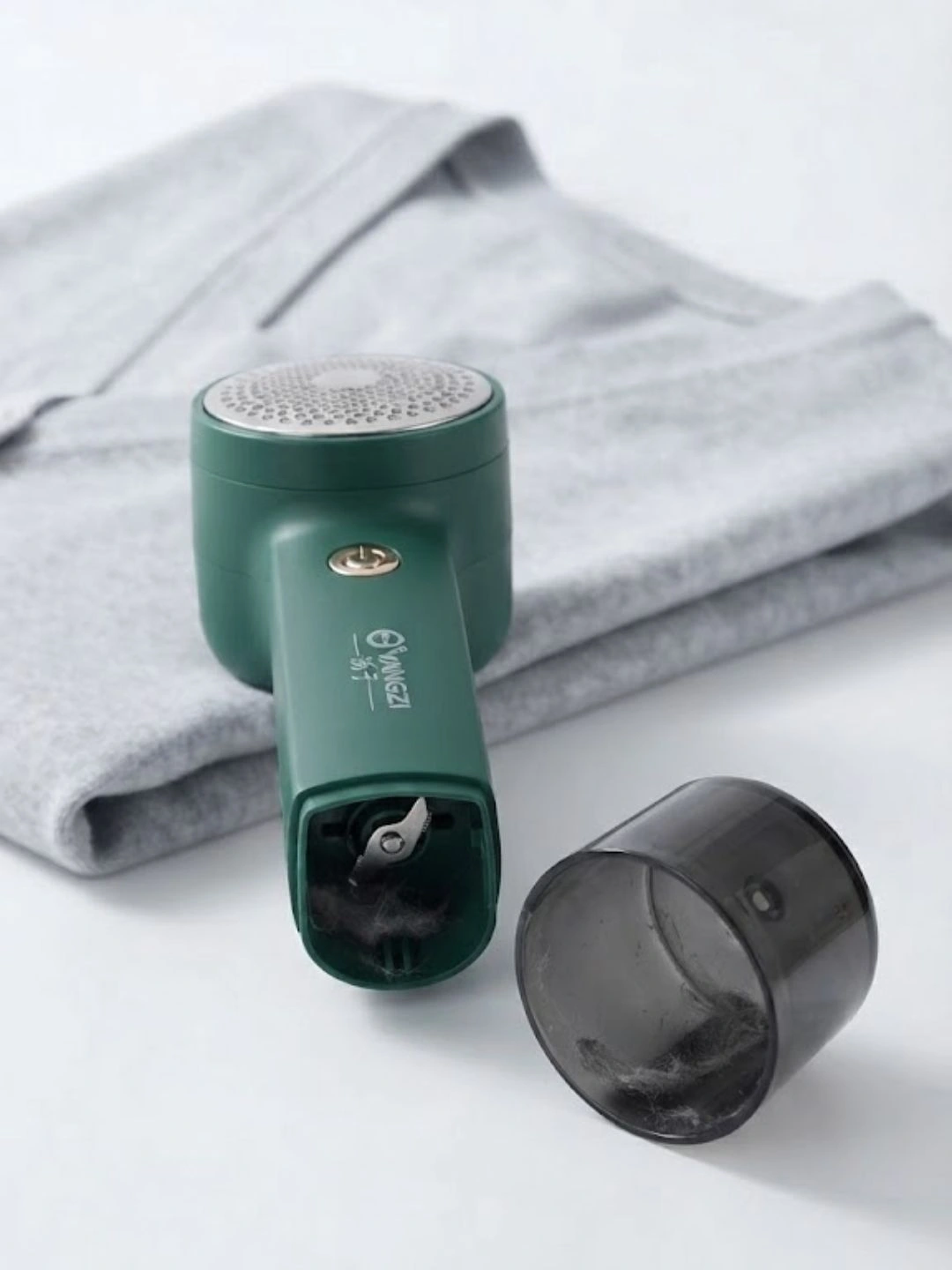 Portable Electric Lint Remover & Fabric Shaver - Image 2
