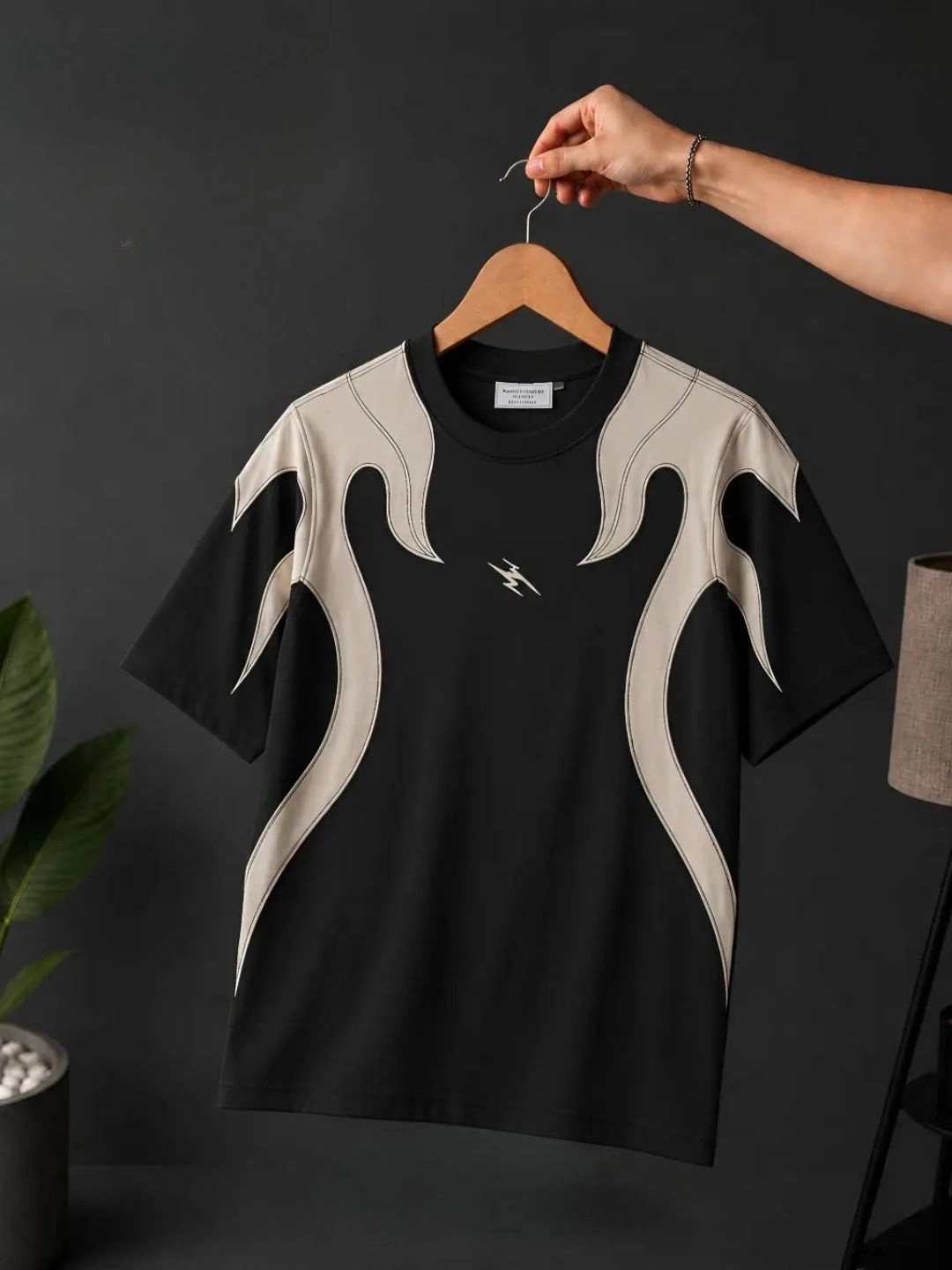 Men Brown & Cream Graphic Print Raglan Short-Sleeve T-Shirt - Image 4