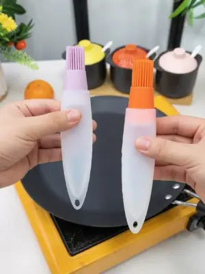 Squeeze Bottle Oil Dispenser with Silicone Brush