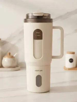 Portable Electric Juicer and Smoothie Blender Mug