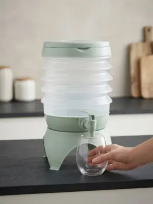 Collapsible Water Dispenser with Stand and Faucet