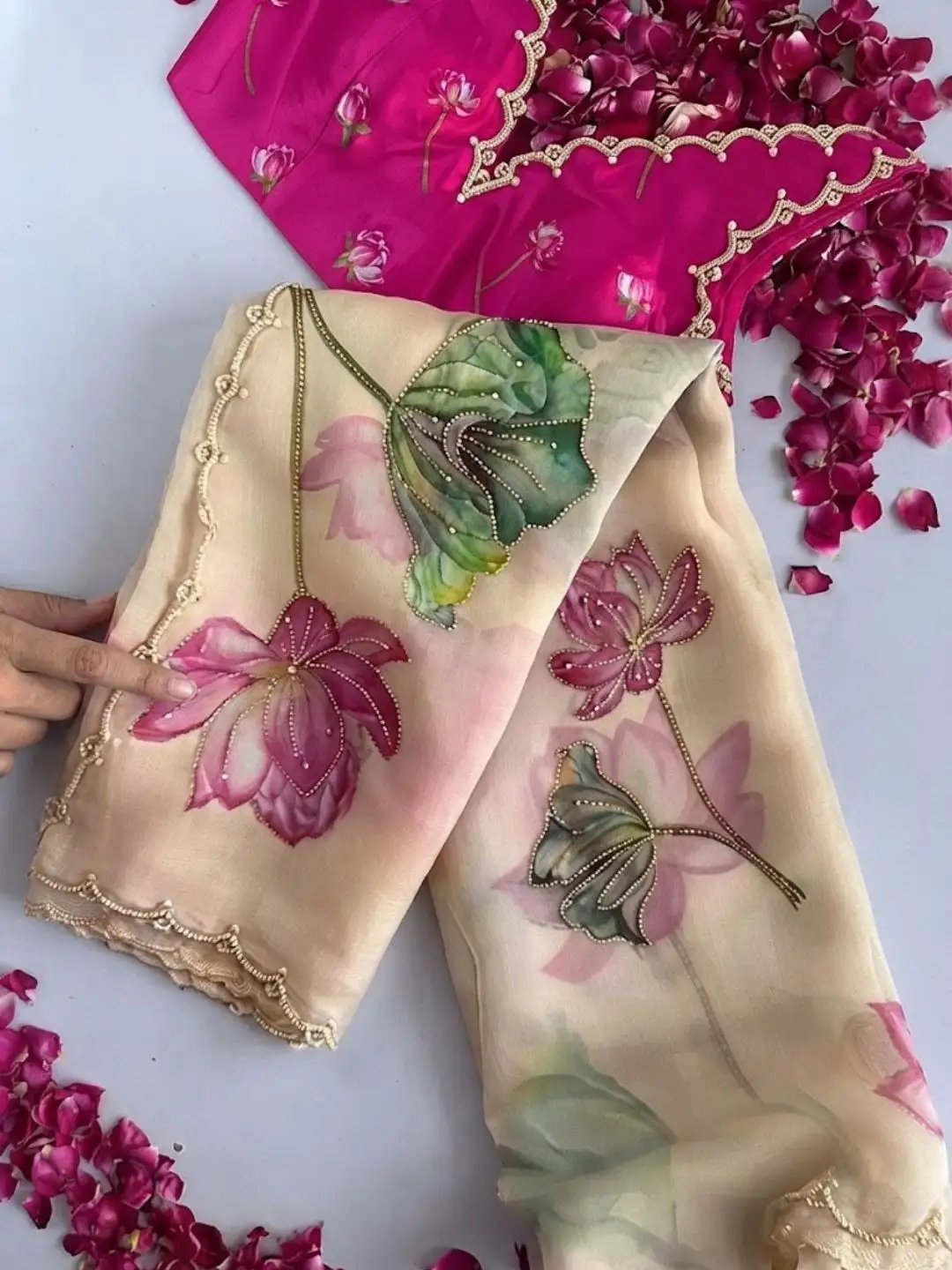 Floral Hand-Painted Organza Saree with stitched Blouse Piece - Image 2