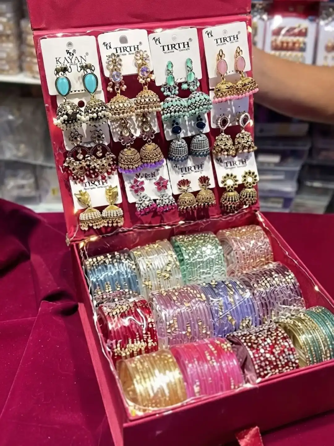 Deluxe Festive Ribbon-Tie Hamper Gift Box with Bangles and Jhumkas - Image 2