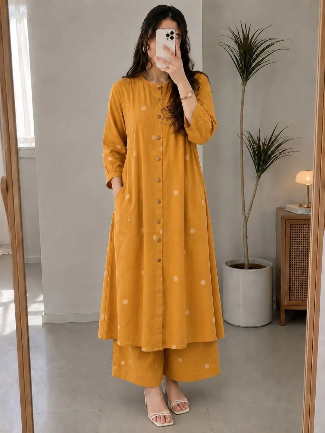 Indigo Floral Print Kurta and Wide-Leg Pants Set - Image 3