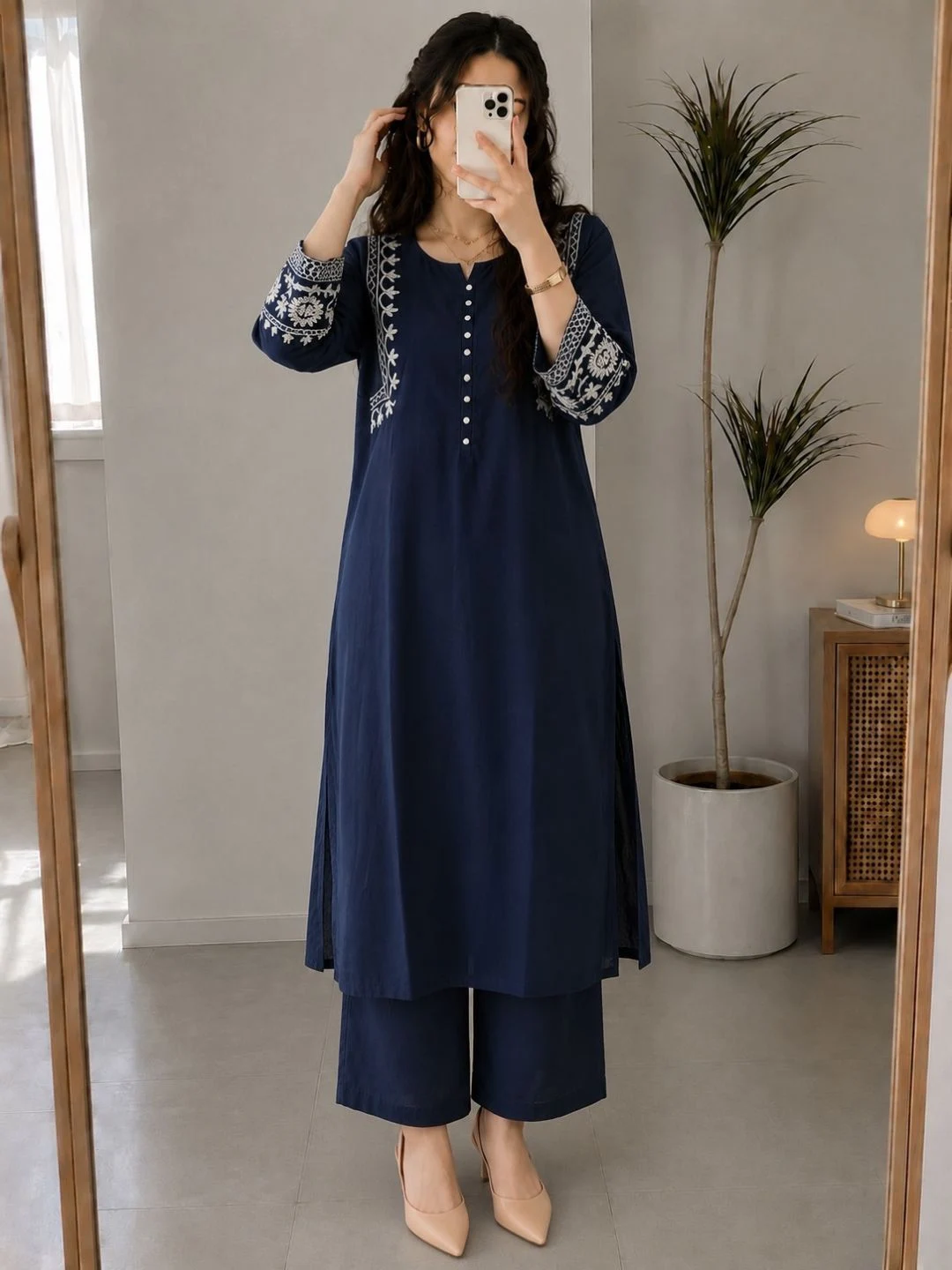 Indigo Floral Print Kurta and Wide-Leg Pants Set - Image 5