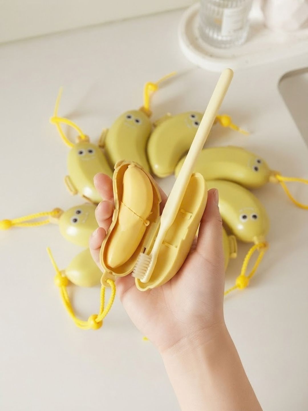 Banana-Shaped Portable Toothbrush Organizer & Holder - Image 2